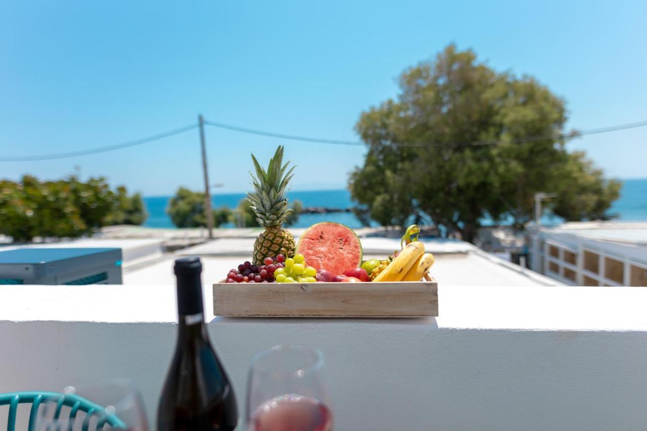 ホテル Aegean Gold Kamári エクステリア 写真