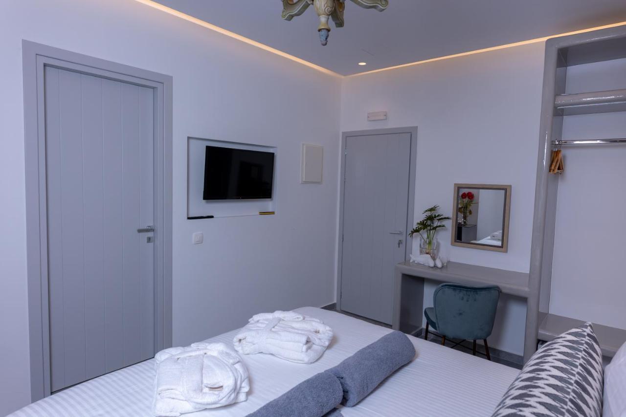ホテル Aegean Gold Kamári エクステリア 写真