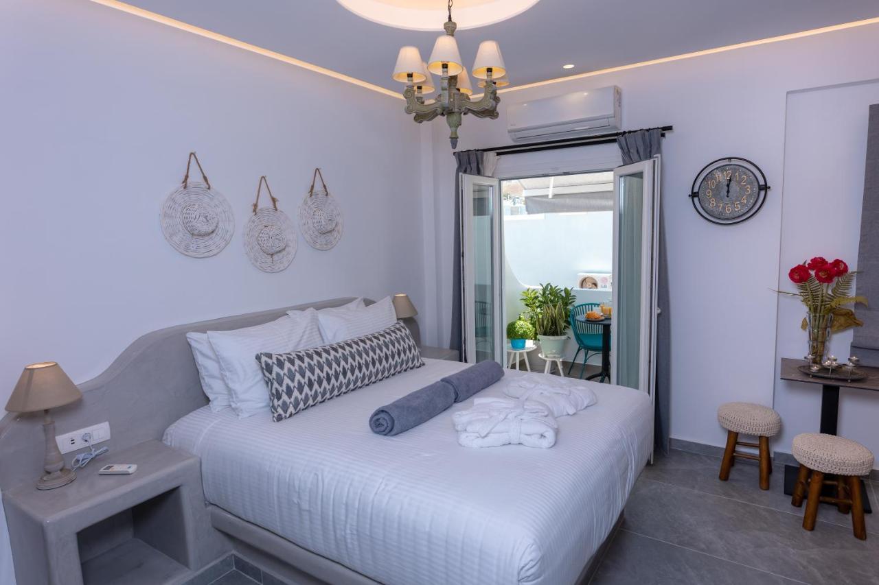 ホテル Aegean Gold Kamári エクステリア 写真